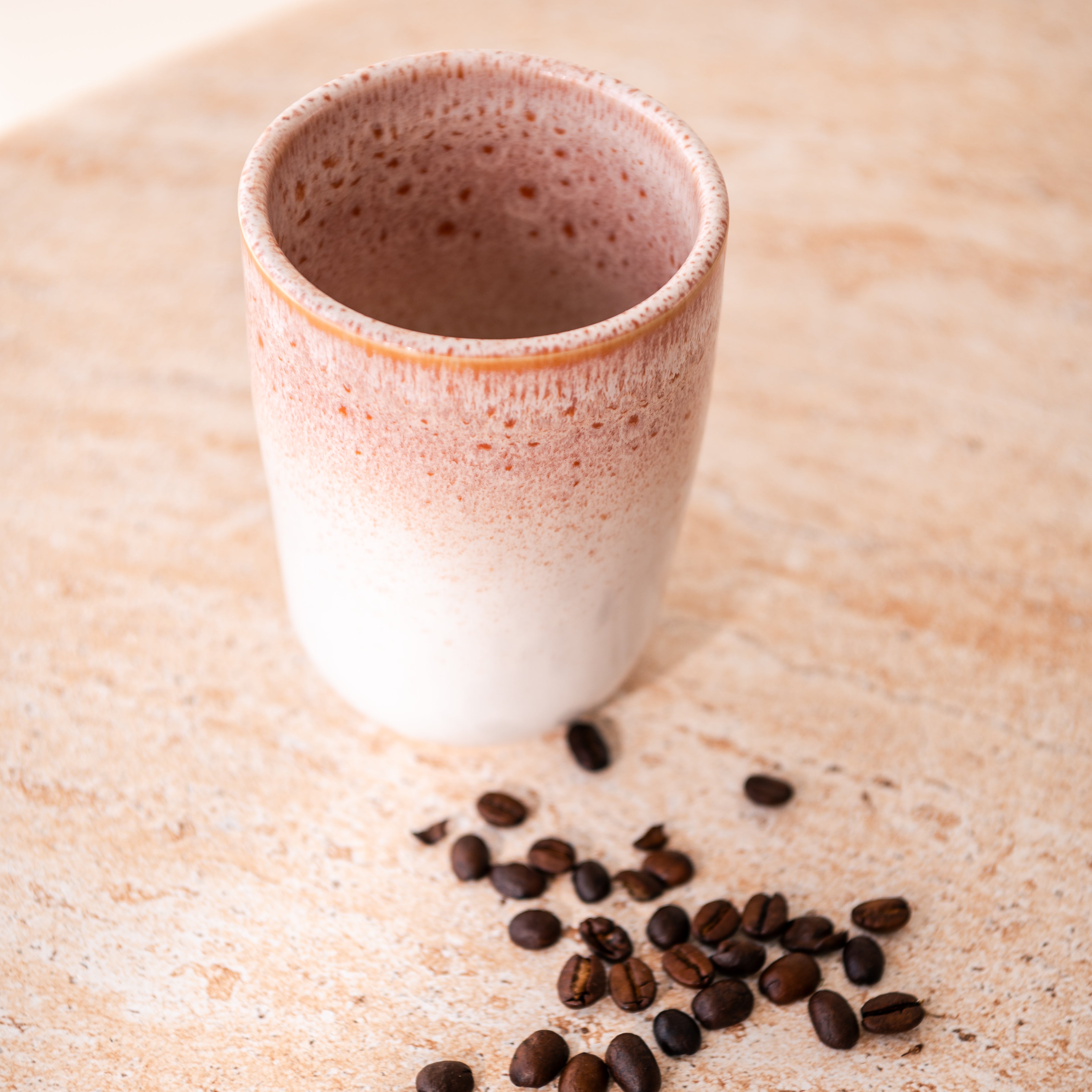 Amadora Becher groß
