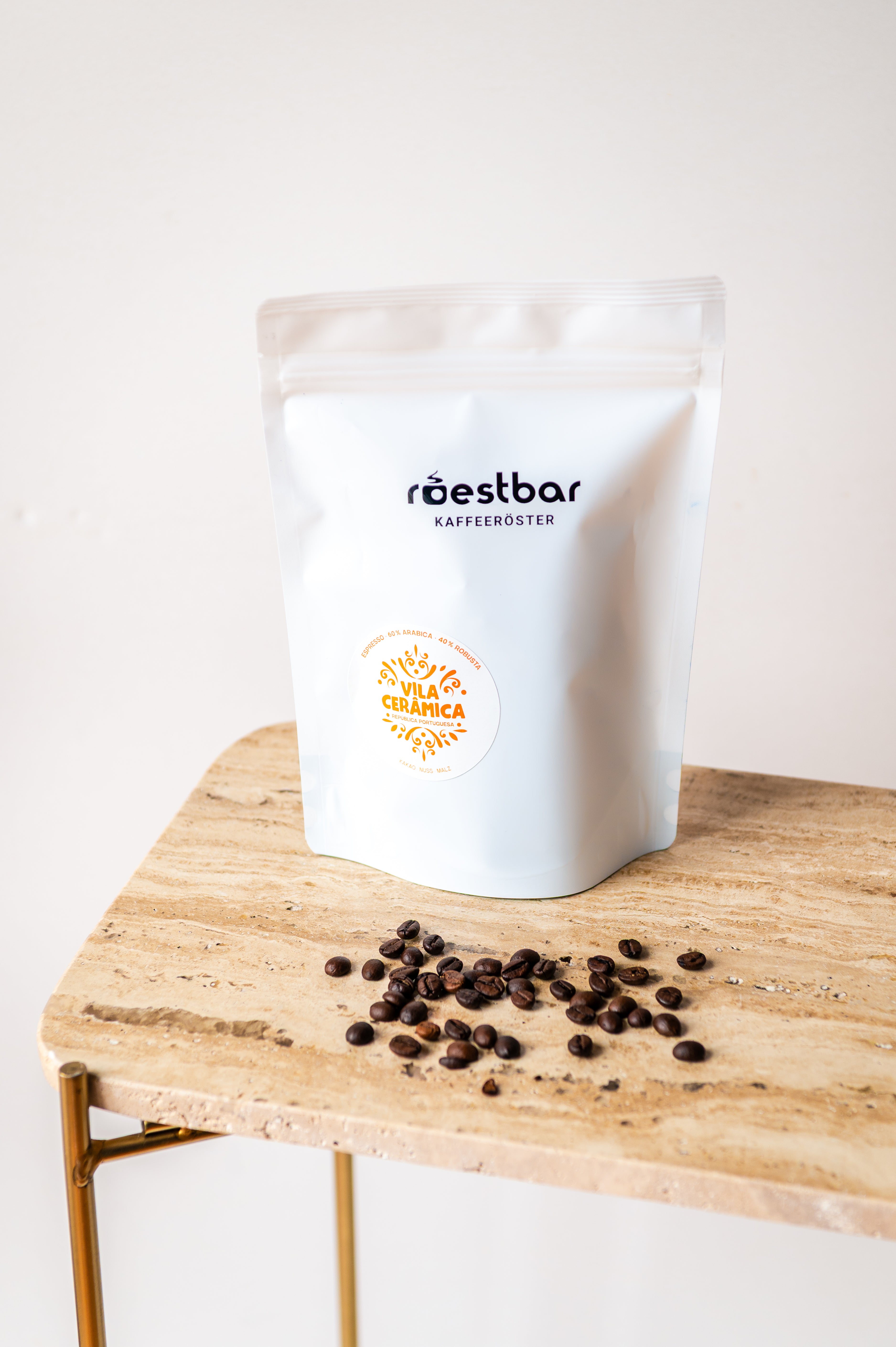 Roestbar x Vila Cerâmica Espressobohnen